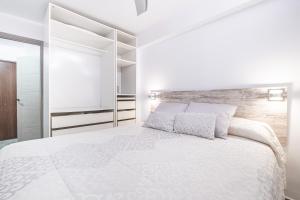 Karola Apartment 12-C Levante Beach