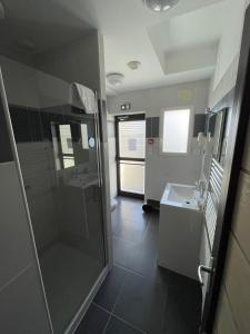 Family Room (6 Adults) room in La Rotonde