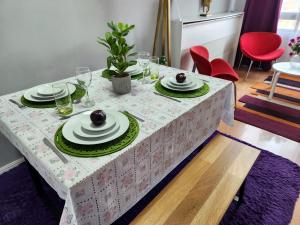 Céntrico, Cómodo y Moderno con Vista Privilegiada hasta 4Pers