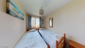 65 Strawberry Hill, Tolroy Manor