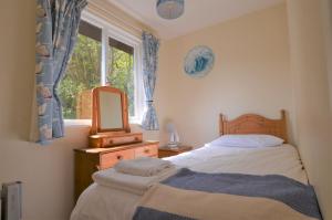 65 Strawberry Hill, Tolroy Manor