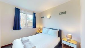 39 Strawberry Hill, Tolroy Manor