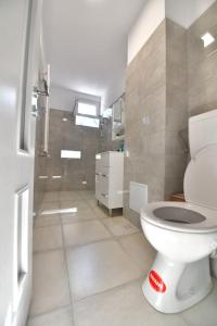 Luxury Studio M Romancierilor