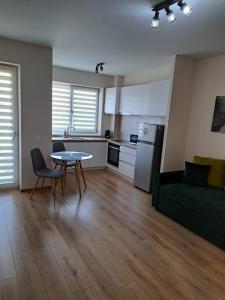 Glamour Studio,parcare gratuita,ofer factura