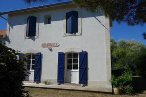 Maisons de vacances Maison de charme, ancienne gare renovee a Boyardville, St Georges d'Oleron, proche port et plage avec parking et jardin clos. : photos des chambres