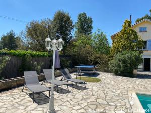 Charmant Studio avec Piscine Privative sur 1500m2 de Terrain Proche Cascade de Sillans VAR Verdon