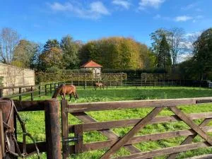 La Maison du Cavalier, Chateau de lAvenue - Pierrefitte-en-Auge