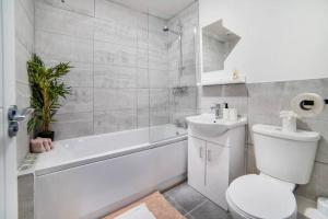 Romance in Leicester City Center