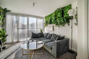 Romance in Leicester City Center