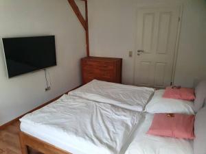 Kornhaus - schöne Ferienwohnung mit Pool, Kamin und Terrasse