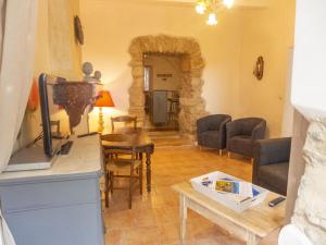 Maisons de vacances Charming cottage with stunning views in culture rich southern France : photos des chambres