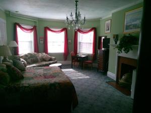 463 Beacon Street Guest House image 74