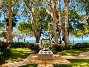 BeachView Apartments at Villa Paradiso