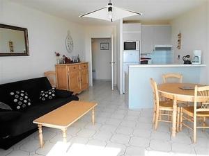 Appartement Saint-Jean-de-Monts, 3 pièces, 6 personnes - FR-1-324A-18