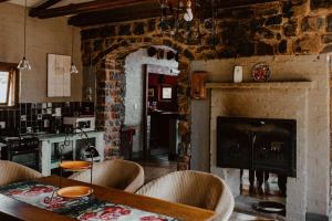 African Leaves Trout Lodge