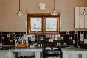 African Leaves Trout Lodge