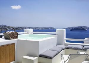 Deluxe Sea View Room with outdoor hot tub