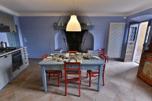 La Villanella - Theater Home