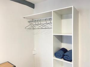 Maisons de vacances Maison 2 chambres - Proche des Docks 76, du Kindarena et du centre-ville de Rouen - stationnement facile et gratuit : photos des chambres