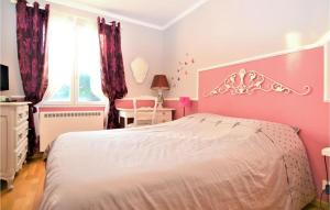 Maisons de vacances Gorgeous Home In Eyragues : photos des chambres