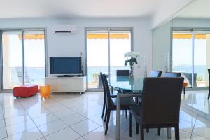 PLAGE Superb bright apartment with sea view & close to Cannes center