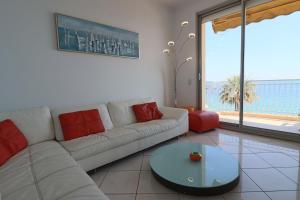 PLAGE Superb bright apartment with sea view & close to Cannes center