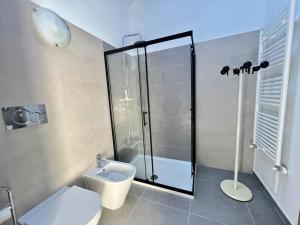 Prestigioso attico a passo Duomo by Revenue House