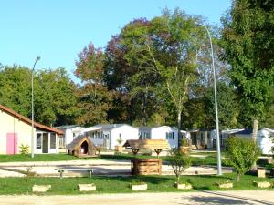 Campings Les Voiles de Laives : photos des chambres