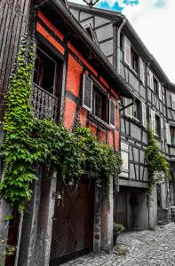 Maisons de vacances La Maison Rouge Au coeur de la ville. : photos des chambres