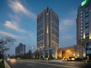 HUALUXE Kunshan Huaqiao by IHG - F1 Racing Preferred Hotel - 张浦 HUALUXE Kunshan Huaqiao by IHG - F1 Racing Preferred Hotel - 张浦