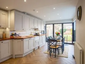 Trinity Cottage - Shottery