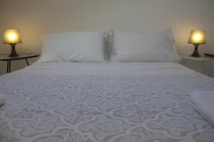 Double Room with Shared Bathroom room in WW Hostel & Suites