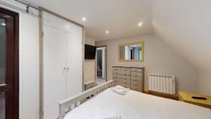 48 Trevithick Court, Tolroy Manor