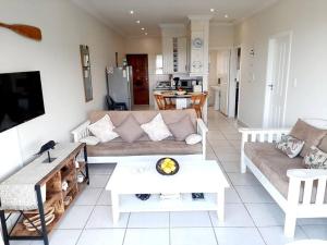 Umkhomo Place, Mangrove Beach Estate