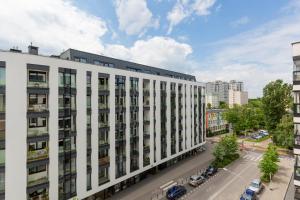 Dzielna Apartment Warsaw Wola by Renters