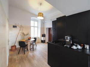 Studio at the liar`s bridge