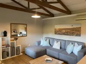 Stacey's Apartment - Bothaʼs Hill