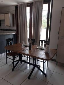 Casa moderna estilo minimalista muy luminosa