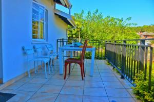 Seas of Ships Guest House