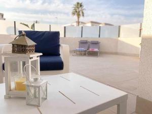 Groundfloor Pink Ciñuelica -Winter by the sea