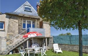 Maisons de vacances Two-Bedroom Holiday Home in Le Cayrol : photos des chambres