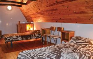Two-Bedroom Holiday Home In Le Cayrol