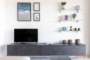 A stunning apartment with spectacular sea views