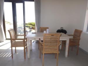 Luxurious Beachfront apartment