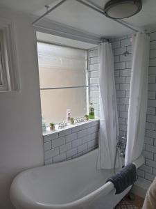 Little Dorrit Studio flat Rochester ME1 1XZ