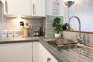 Luxury 4 Bed House with Gated Parking in the Heart of Birmingham!