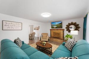 Gathering 6 Bdrm Home in Heart of Orem - Pets Too!