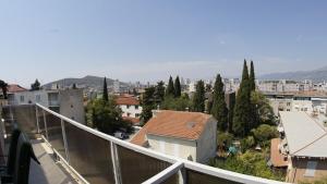 Inviting 3 Sleeper Apartment in Split