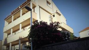 Inviting Double Bed Apartment in Split