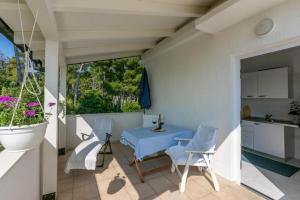 One-Bedroom Apartment with Terrace room in Apartments Petar